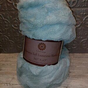 Chanasya soft luxurious blanket throw 50 x 65 light turquoise/aqua; BRAND-NEW